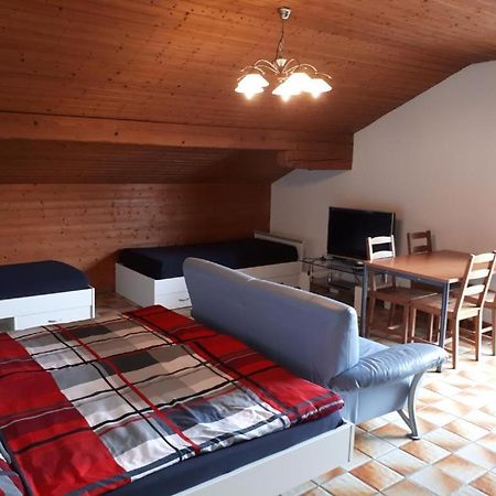Karl-Stieler-Str. One Room In A 2 Room Appartment ; Lot Space Bruckmühl Εξωτερικό φωτογραφία