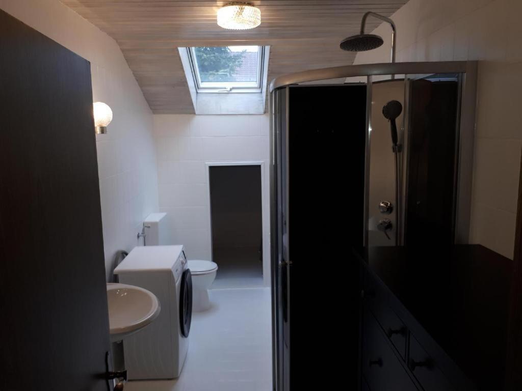 Karl-Stieler-Str. One Room In A 2 Room Appartment ; Lot Space Bruckmühl Εξωτερικό φωτογραφία
