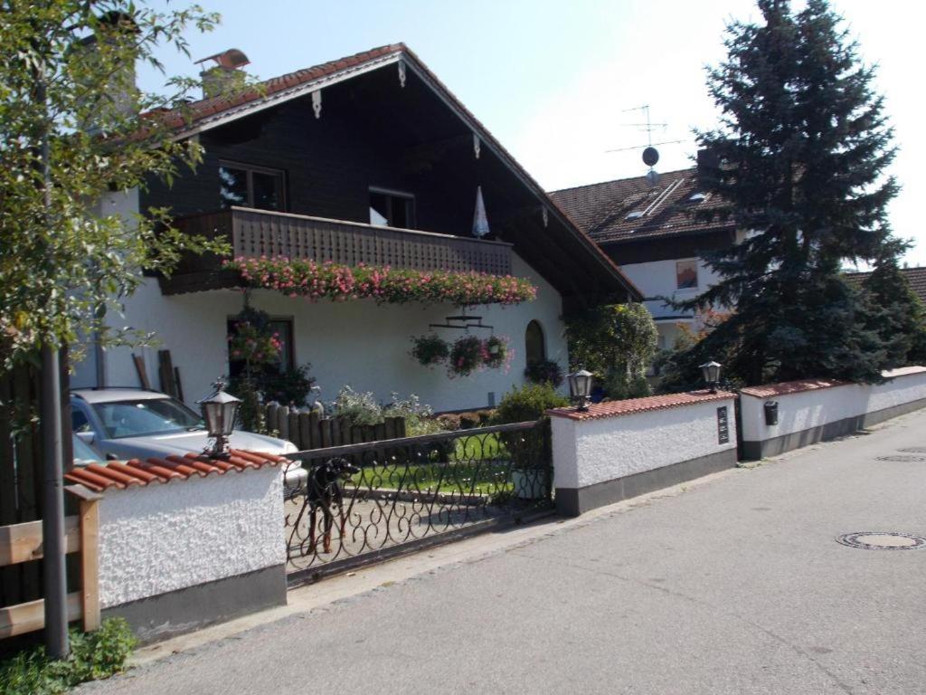 Karl-Stieler-Str. One Room In A 2 Room Appartment ; Lot Space Bruckmühl Εξωτερικό φωτογραφία