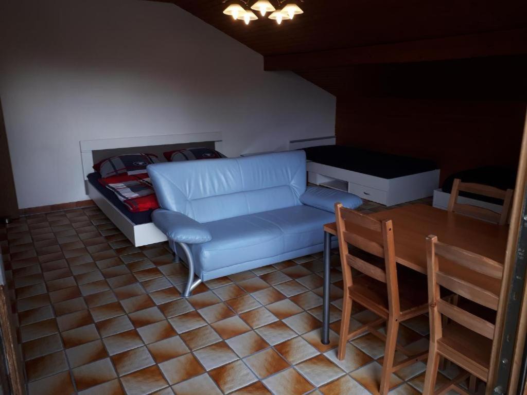 Karl-Stieler-Str. One Room In A 2 Room Appartment ; Lot Space Bruckmühl Εξωτερικό φωτογραφία